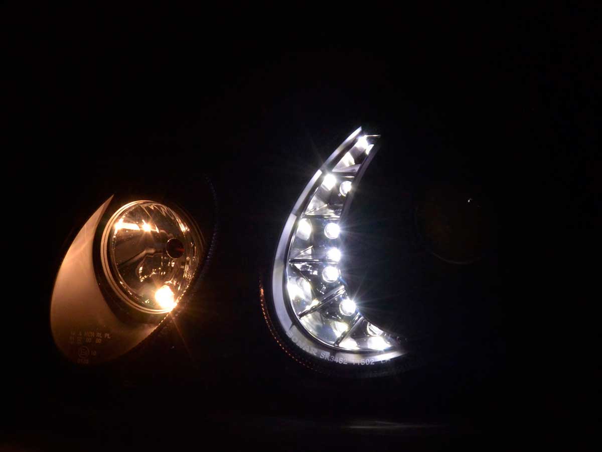 Scheinwerfer Set Daylight LED TFL-Optik Mercedes E-Klasse Typ W211 02-06 schwarz Scheinwerfer Set Daylight LED TFL-Optik Mercedes E-Klasse Typ W211 02-06 schwarz